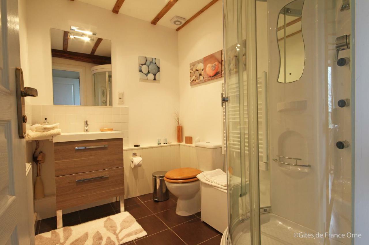 Le Rocher B&B Yvrandes Экстерьер фото